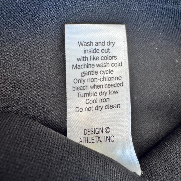 Athleta Black Flare Skort Athletic Skirt Built In Shorts Womens Size 8 - Picture 4 of 5